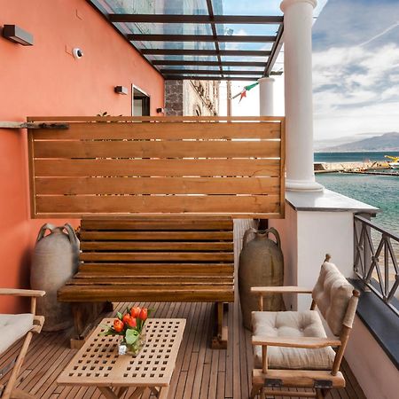 Yacht Club Capo Cervo Suites B&B Sorrento Exterior foto