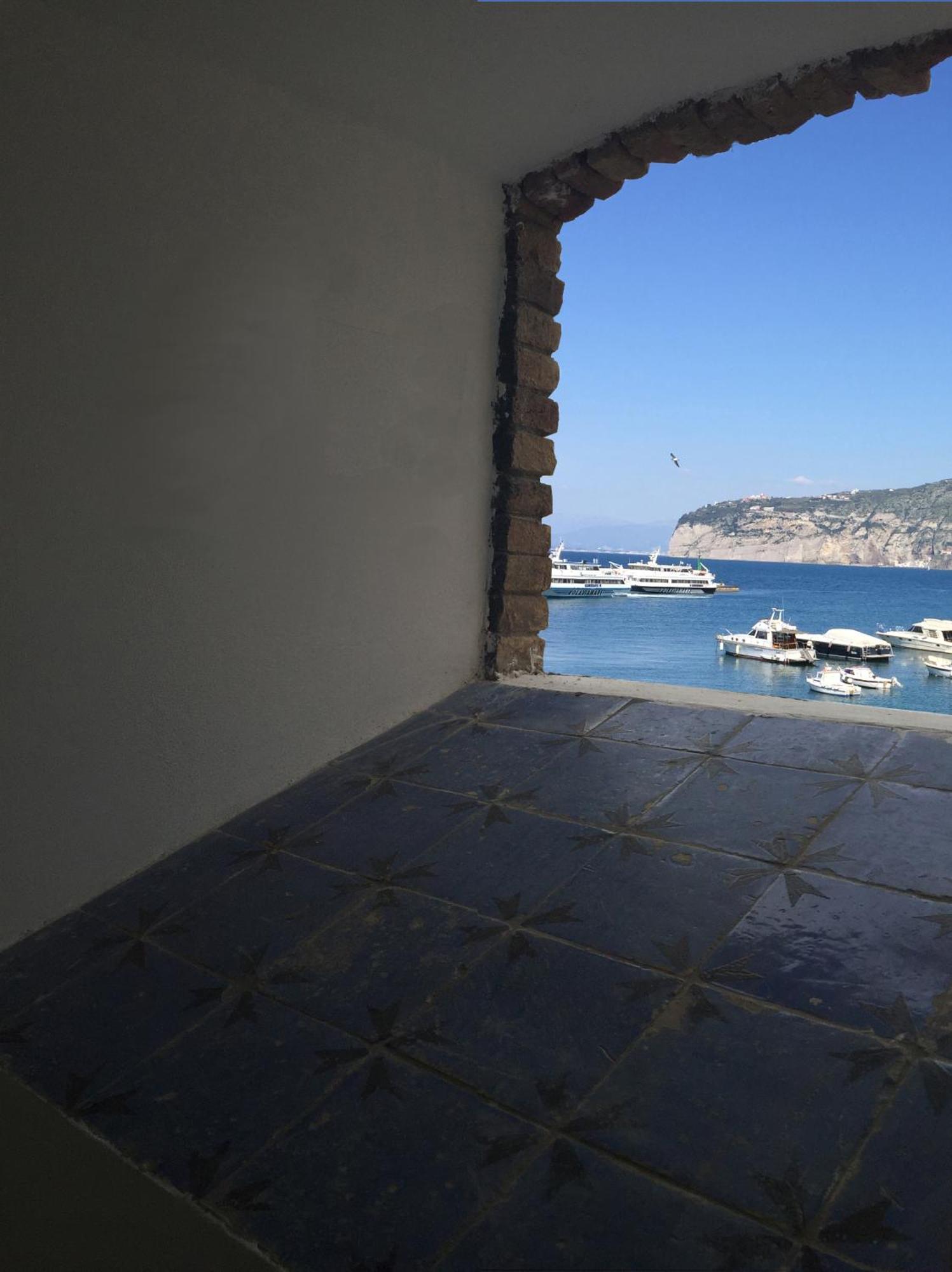 Yacht Club Capo Cervo Suites B&B Sorrento Exterior foto